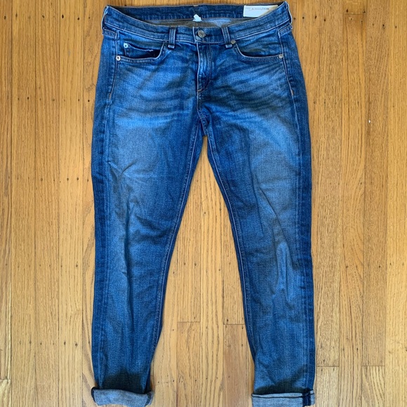 Mid rise, boyfriend fit, rag and bone jeans. - Picture 5 of 8